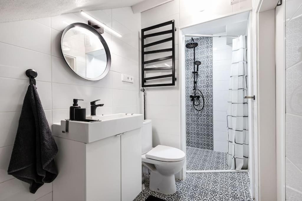 Luxury Apartment In Gediminas Avenue With Terrace فيلنيوس المظهر الخارجي الصورة